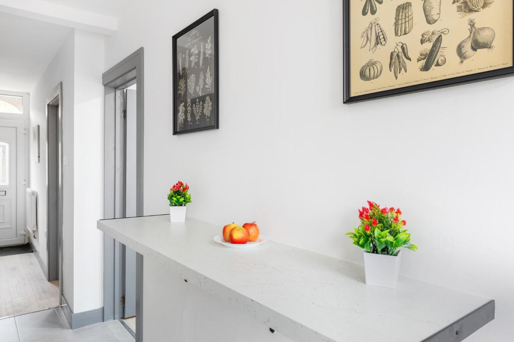 Stanion Luxurious 3 Bedroom Modern House Northamptonshire, Double, Twins, Single, Free Parking, Free Wi-Fi, Pets, Up To 8 Sleeps, 4 Smart Tvs 科比 外观 照片