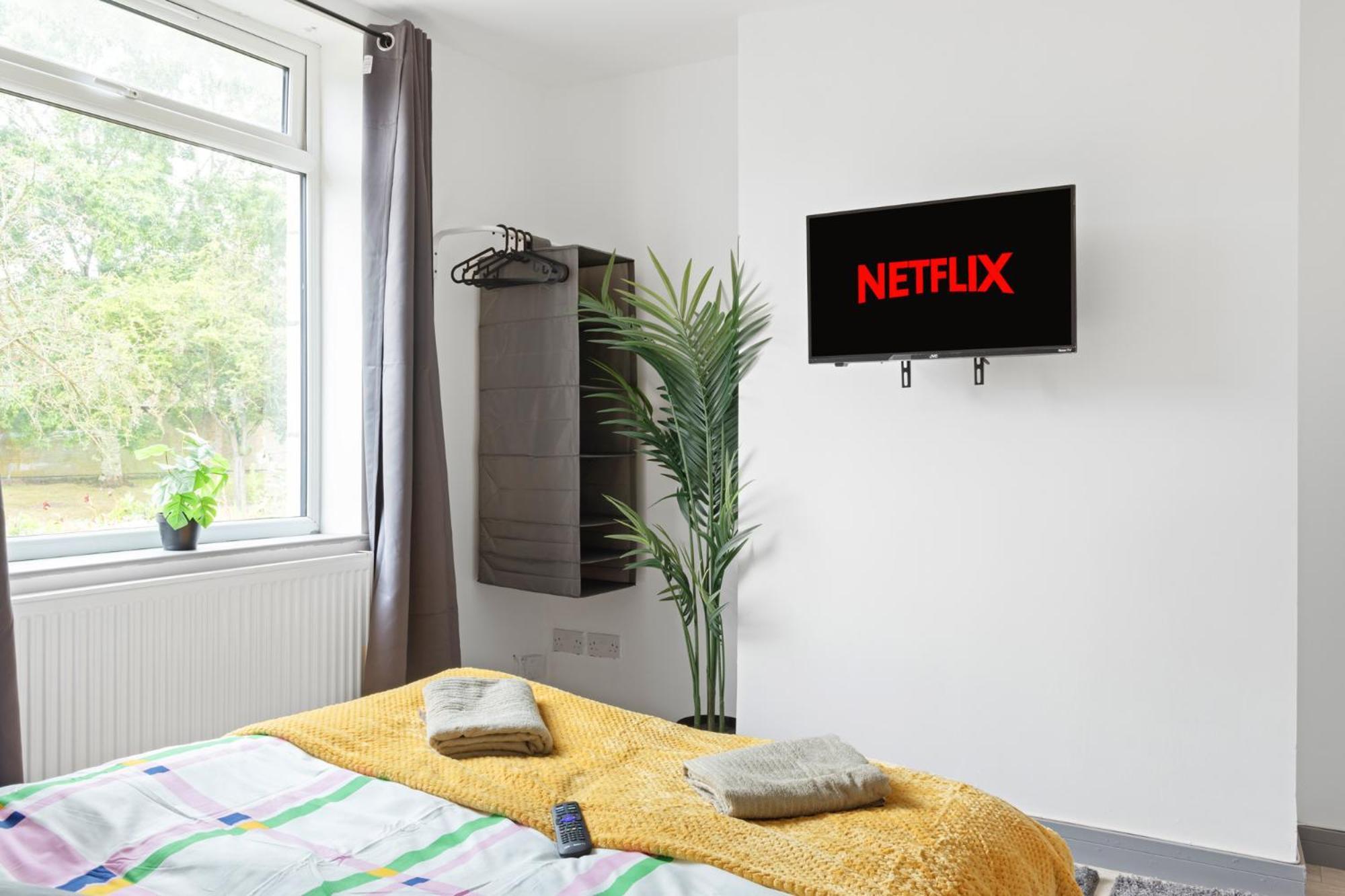 Stanion Luxurious 3 Bedroom Modern House Northamptonshire, Double, Twins, Single, Free Parking, Free Wi-Fi, Pets, Up To 8 Sleeps, 4 Smart Tvs 科比 外观 照片